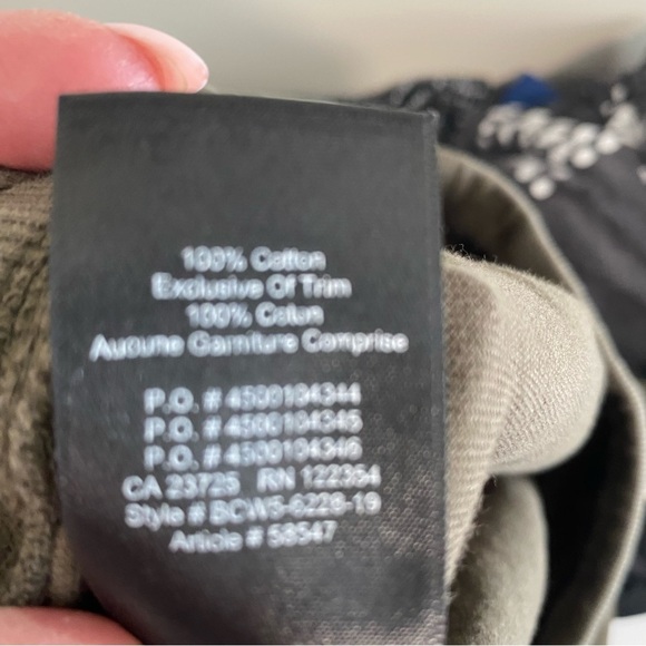 Aritizia Community - Military Green Cotton Cargo Pant - Small - Picture 8 of 9